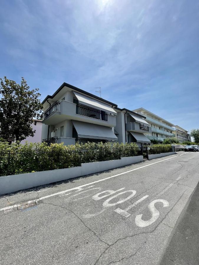 Du Lac Aparments Ντεζεντσάνο ντελ Γκάρντα Εξωτερικό φωτογραφία